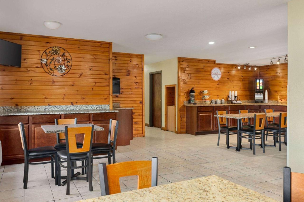 Howard Johnson By Wyndham Pigeon Forge Eksteriør billede